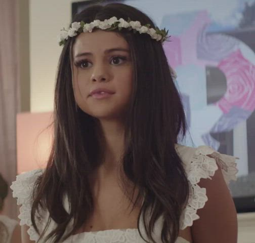 celebrity female selena gomez gif