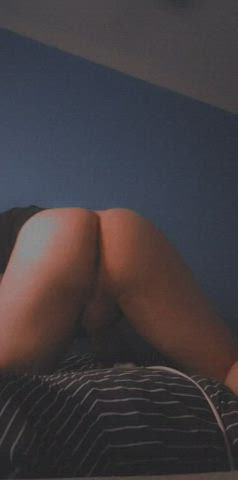 I love to shake my ass for cocks to jerk over 😜