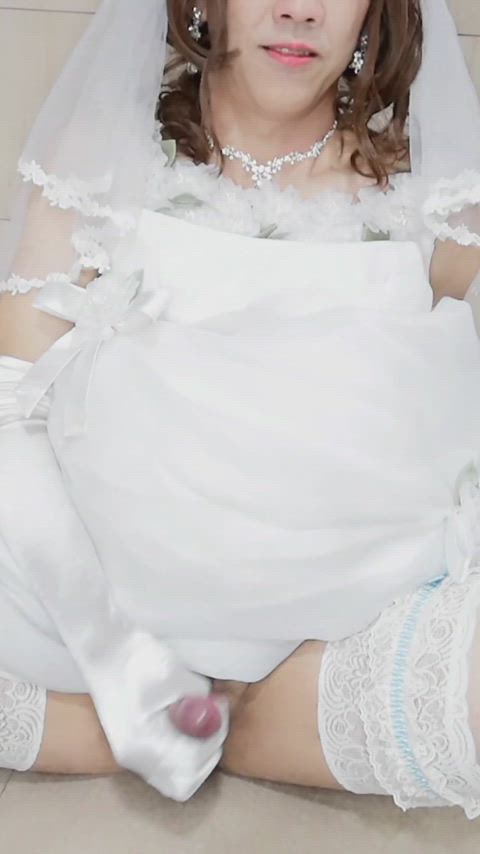amateur crossdressing cumshot dress masturbating gif