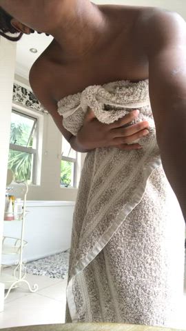 Petite ebony teen wants to make your day with [gfe] [rate] [vid] or join my [snp]