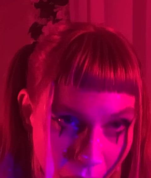 Keep your eyes on me …