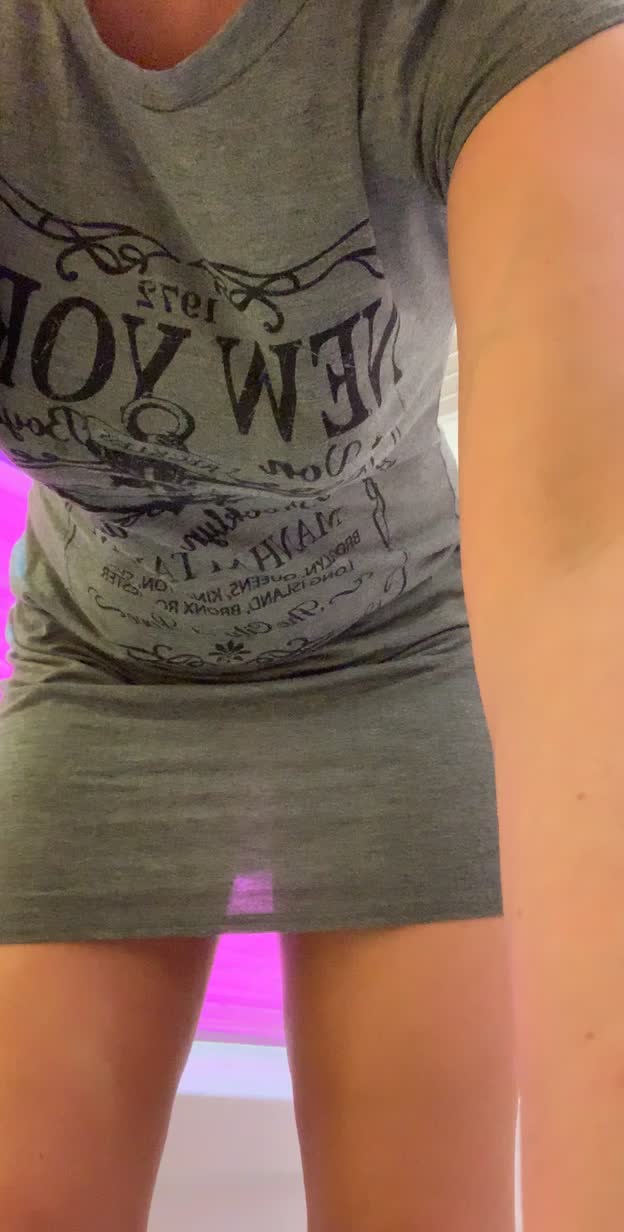 I love showing off during my [gfe] sessions! I’ll even take you with my during