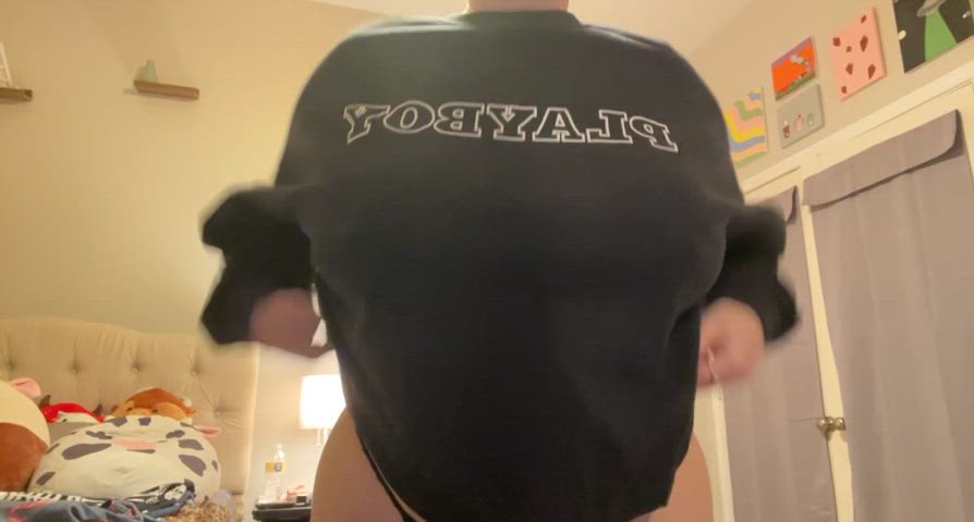 bisexual flashing huge tits nsfw natural tits nipple piercing onlyfans sexy slut