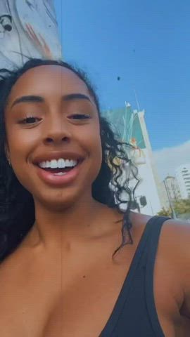Qimmah Russo, walkin and talkin and jigglin