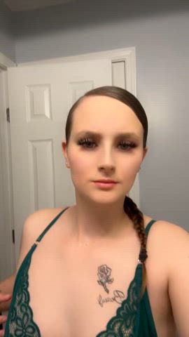 amateur boobs cute gif