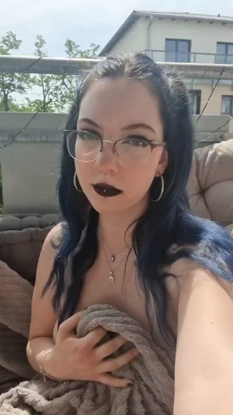 Aim for my glasses for all my neighbors to see