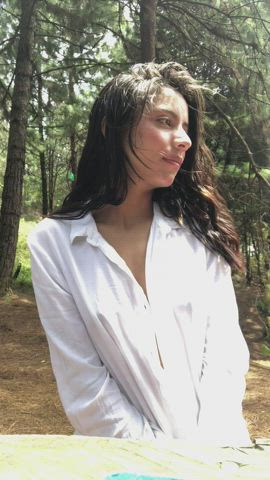 I love flashing my barely legal boobies in public XD