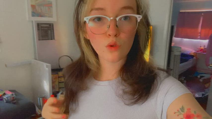 Wanna see more? You better be good🥰😈