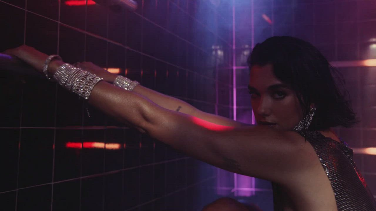 Dua lipa will make you faint