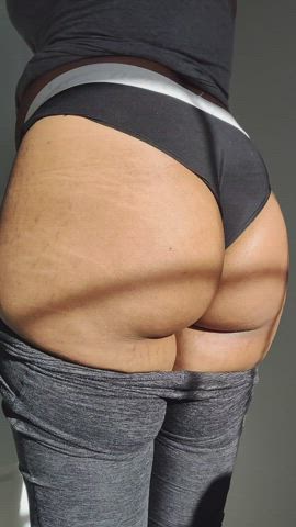 amateur ass chubby daddy ebony slapping spanking submissive thick gif