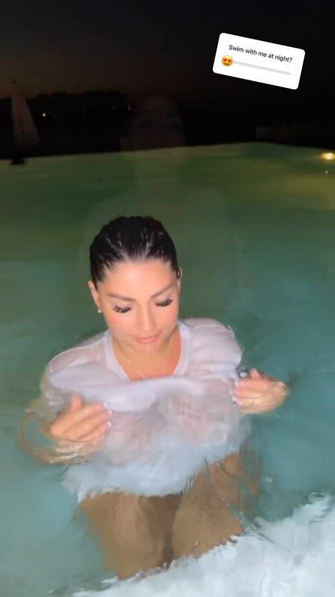 wet and sexy😍😘