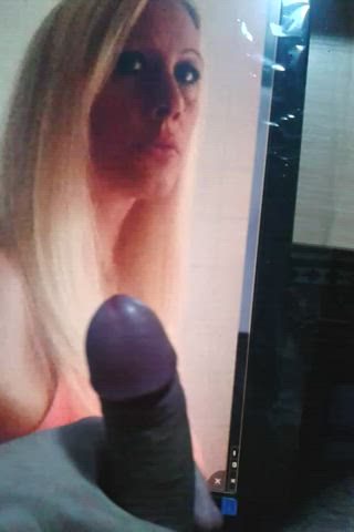 Blonde Cum Cumshot Granny MILF Tribbing Tribute gif