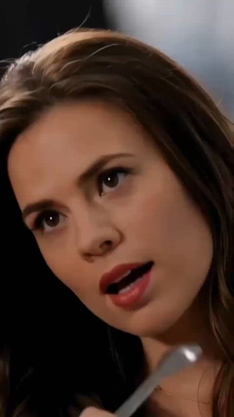 hayley atwell milf public gif