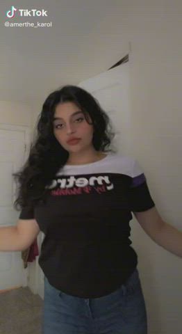 arab big tits huge tits lebanese muslim natural tits tiktok gif