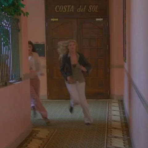 alexandra daddario bouncing bouncing tits celebrity non-nude tits gif