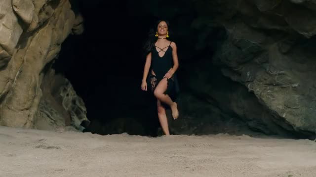 Camila Cabello All In My Head Hot Body