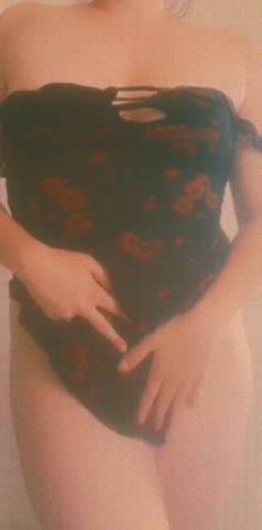 Dress Pussy Pussy Lips Tease gif