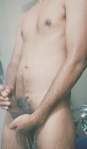 A little ass spread in the shower ;)