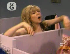 Jennette McCurdy gif