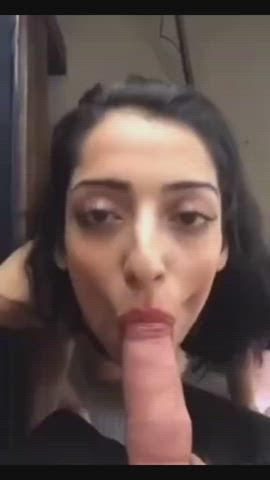 Extremely hot NRI babe giving amazing blowjob until he cums on her face [total 2