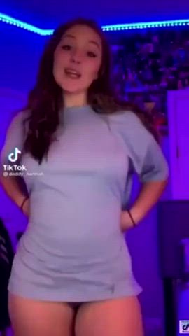 18 years old amateur ass dancing girls pretty sex tease teen tiktok gif