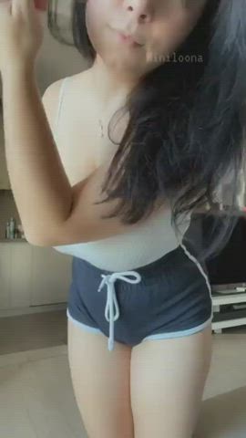 We want such currents!!!! Sweett...
