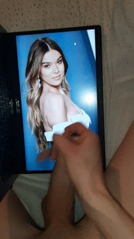 Hailee Steinfeld