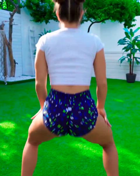 ass ass clapping ass shaking big ass brunette bubble butt non-nude teen teens twerking
