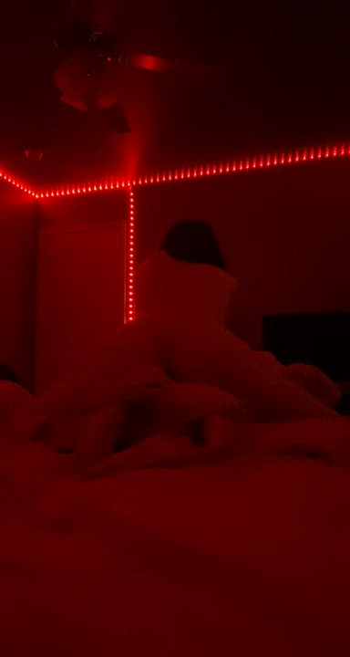 red lights just get me in the mood