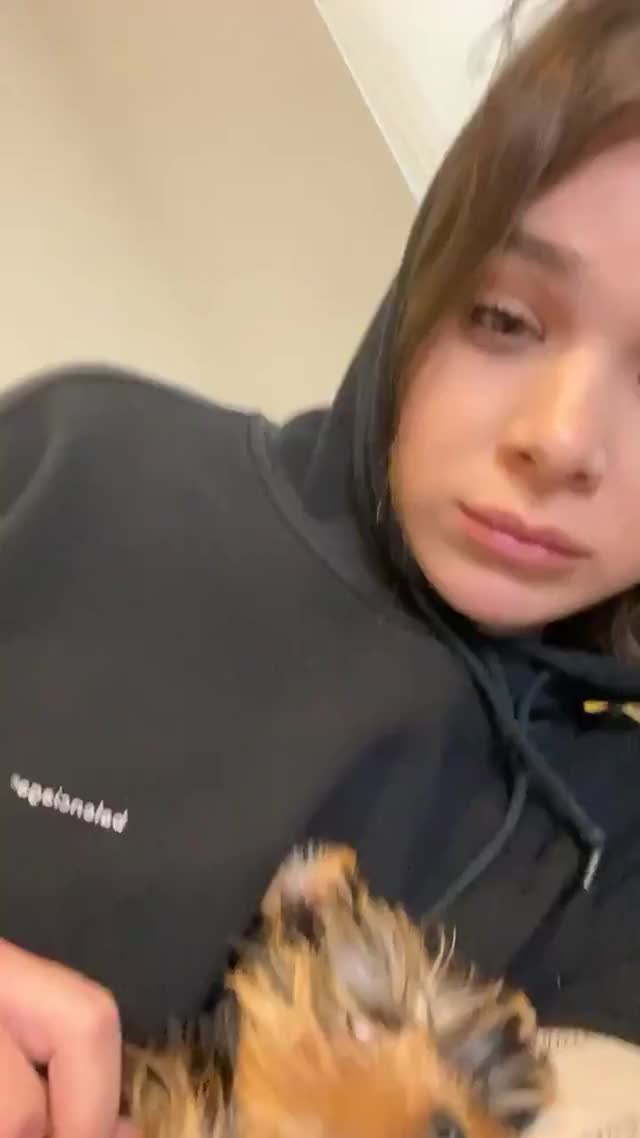 haileesteinfeld-story-2276535509