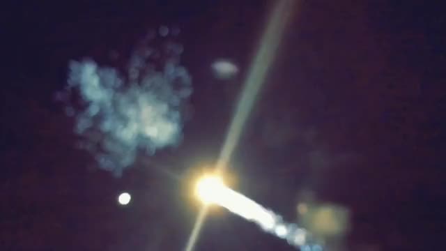 Lowkey kinda love even tho its short? #aesthetics #fireworks #night #guyfourkes #beautiful