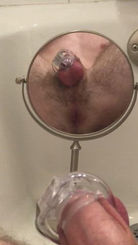 I’d love for someone to help this slut in heat