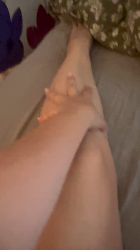 legs thick thighs thighs gif
