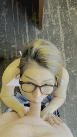 Would you let this Asian secretary give you a blowjob? 😚