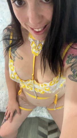 Milf needs to get fucked before starting the week again, any takers?