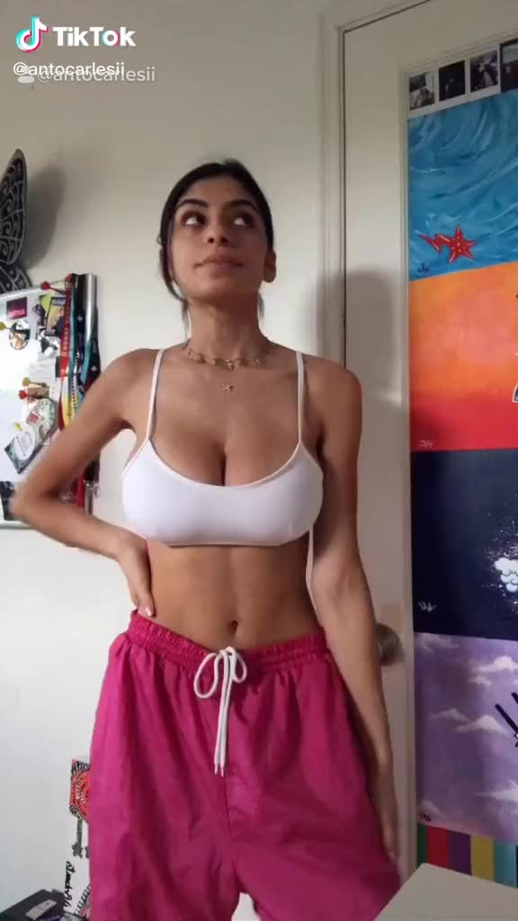 Busty Cleavage gif