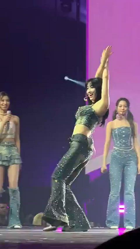 dancing japanese kpop gif