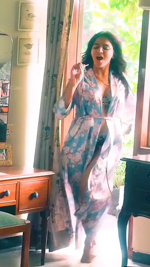Wamiqa Gabbi