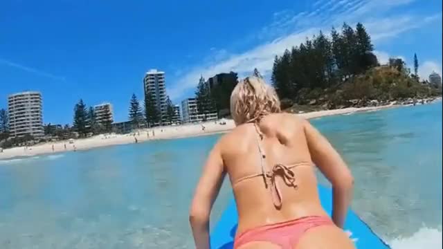 Bonnielou Coffey https://www.instagram.com/bonnieloucoffey/