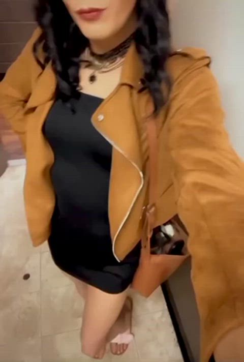 dress dressing room latina sexy slut slutty striptease tease teasing whore amateur-girls