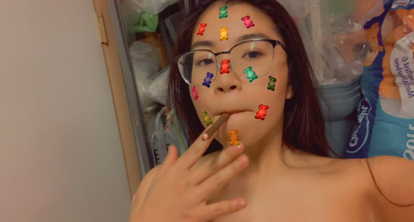 Wyd when you cum into the garage for our smoke sesh before bed? ?
