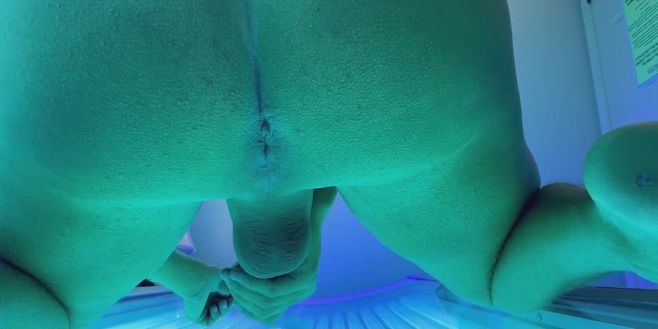 Would you tan with me? 😈 [29]