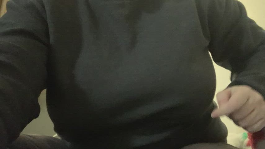 pup’s big pierced tits are waiting for your cum on them 🤩