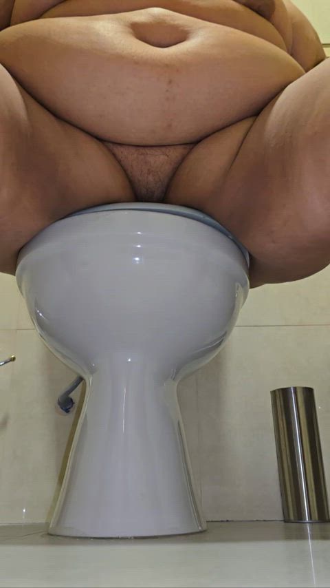 Naked and pissing everywhere but no the toilet [F]