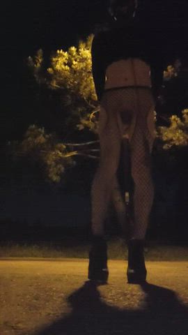 It's your turn to slap this booty 😋