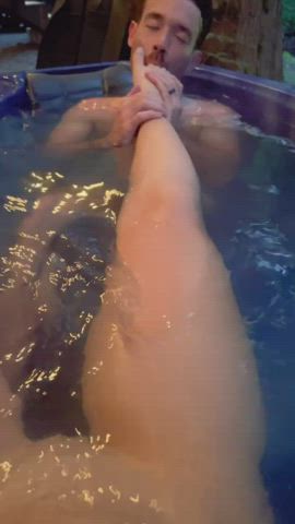 Hot tub snack time 😋