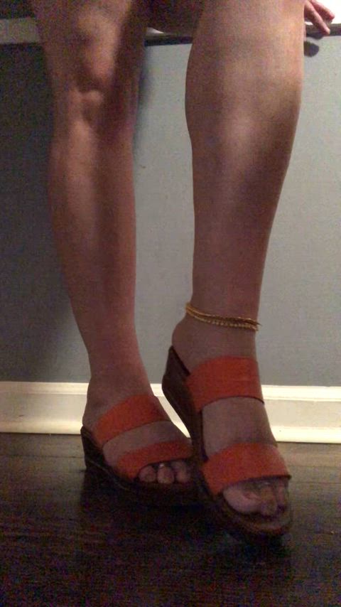 feet heels legs shoes toes gif