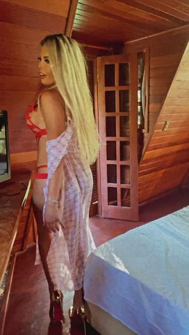 blonde ts girl with huge ass