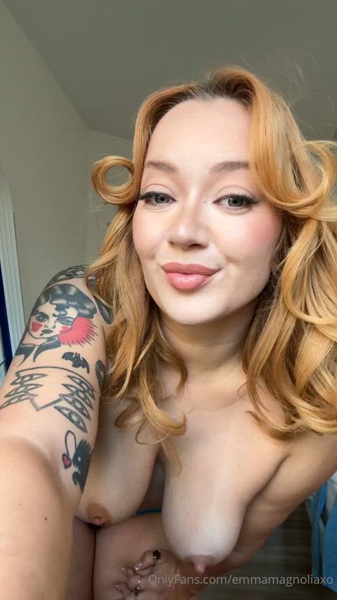ass shaking emma magnolia pawg phat-ass-white-girls gif