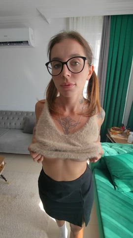I would like you to cum on those little urgent boobs💦